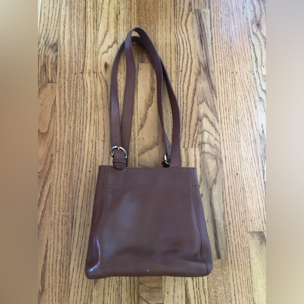 Vintage Coach brown leather shoulder bag style 4157